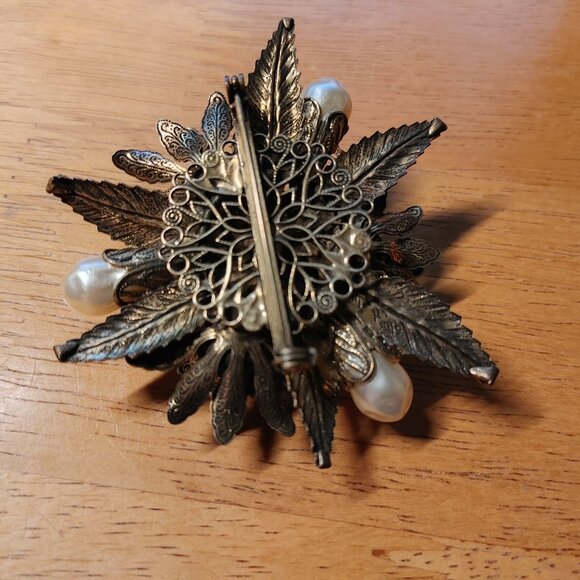 Vintage Miriam Haskell Faux Pearl Rhinestone Brooch - Picture 5 of 9